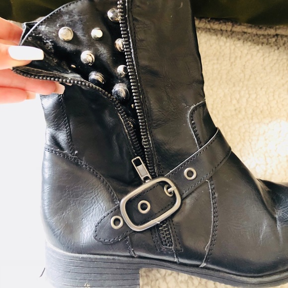 Boots - Picture 2 of 2